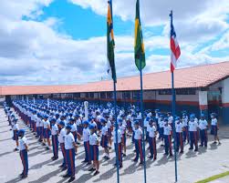 A militarização das escolas, por Erik Chiconelli Gomes.